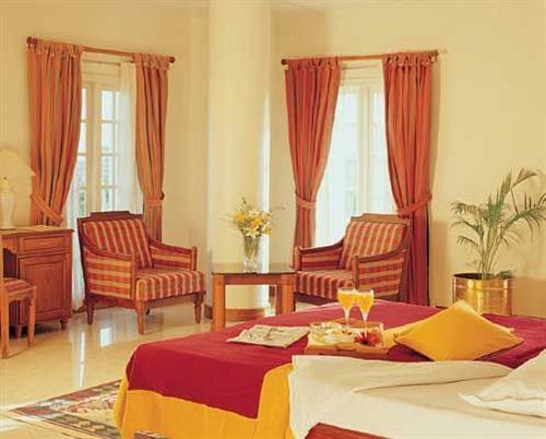 The Avenue Center Hotel Kochi Exterior foto
